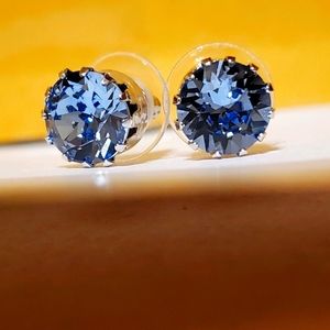 Vantel Pearls Crystal stud Lt sapphire earrings
